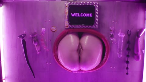 Getting my butt fucked in a gloryhole for women