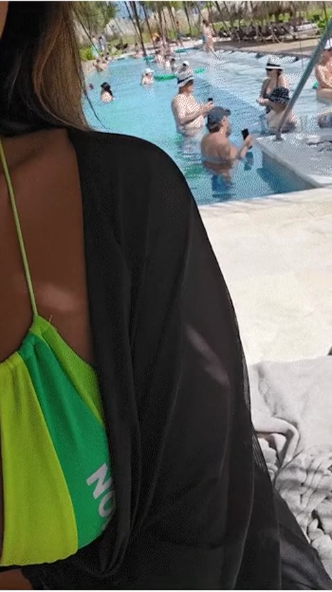 Little flashing at the beach