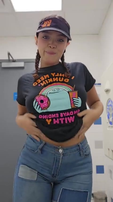 Spicy Latina booty's private show